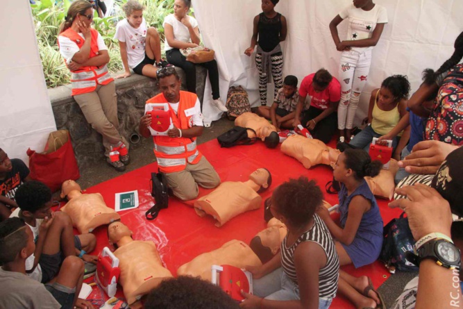 Week-end de la Laïcité : Saint-Benoît donne l'exemple Week-end de la Laïcité : Saint-Benoît donne l'exemple
