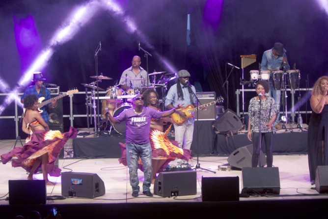 Fiesta mauricienne au Petit Stade de l'Est: oté cousins! Fiesta mauricienne au Petit Stade de l'Est: oté cousins!