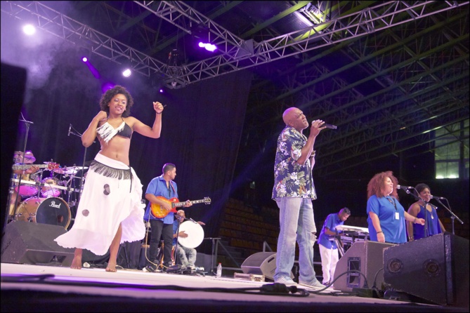 Fiesta mauricienne au Petit Stade de l'Est: oté cousins! Fiesta mauricienne au Petit Stade de l'Est: oté cousins!