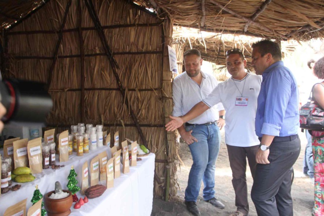Liberté Metisse : Aux couleurs Arc-En ciel et entre l'Afrique et la Chine Liberté Metisse : Aux couleurs Arc-En ciel et entre l'Afrique et la Chine