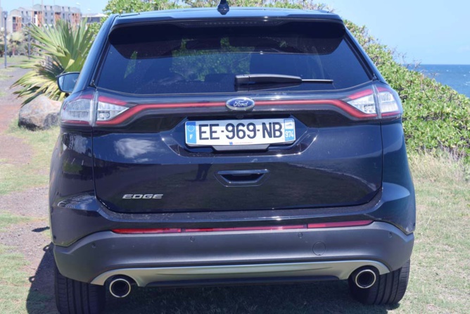 Une jolie signature lumineuse à l'arrière...