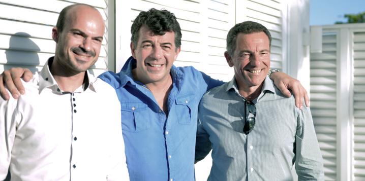 Willy Ethève, le directeur de l'IRT, Stéphane Plaza et Jean-Marc Grazzini, le directeur adjoint d'Air Austral