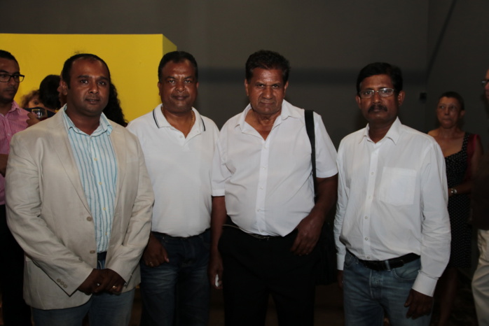 L'équipe de Tamjsamgam: Satyam Veeraraghoven, Soubadu, Valiamé et Soumesh
