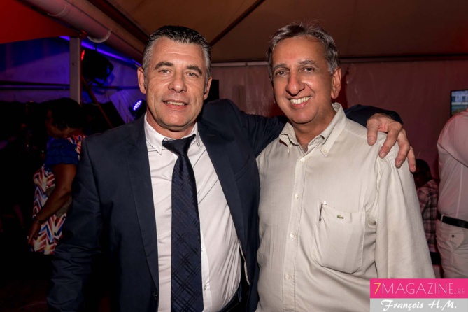 Michel Anselme, directeur de la Relation client SHLMR, et Aziz Patel Michel Anselme, directeur de la Relation client SHLMR, et Aziz Patel