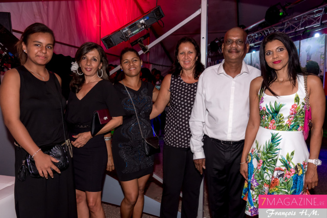 Une photo-souvenir Une photo-souvenir