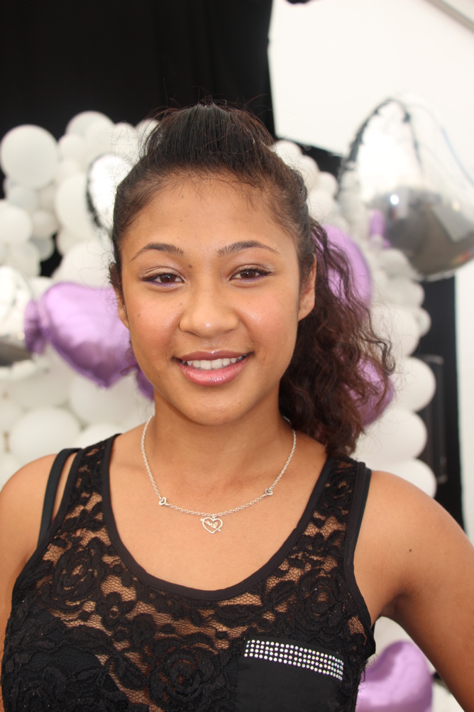 N°7: Francesca Andy - 17 ans - 1m64 N°7: Francesca Andy - 17 ans - 1m64