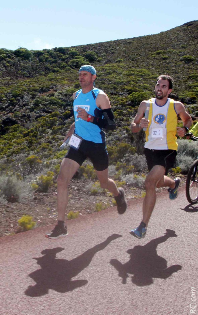 Bel effet d'ombre au sol pour les coureurs du COSPI et de la Dominicaine Bel effet d'ombre au sol pour les coureurs du COSPI et de la Dominicaine