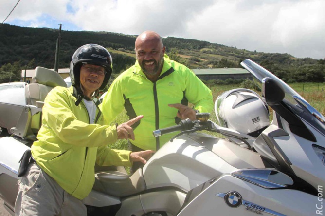 Jojo et sa BMW ont permis au photographe de service d'être au plus près des concurrents.