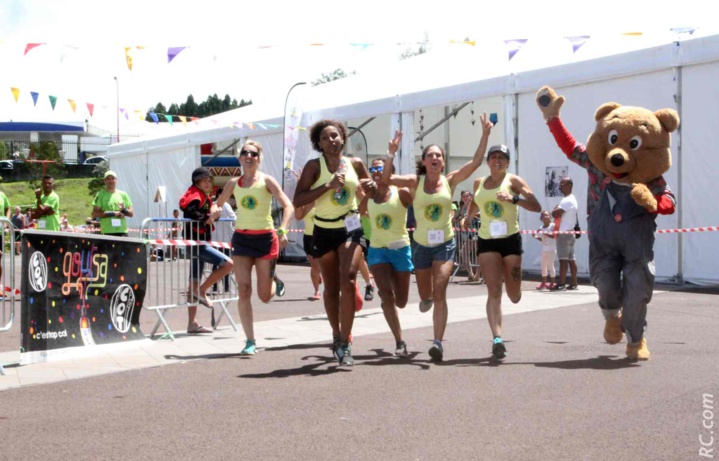L'arrivée victorieuse des filles de la Dominicaine L'arrivée victorieuse des filles de la Dominicaine