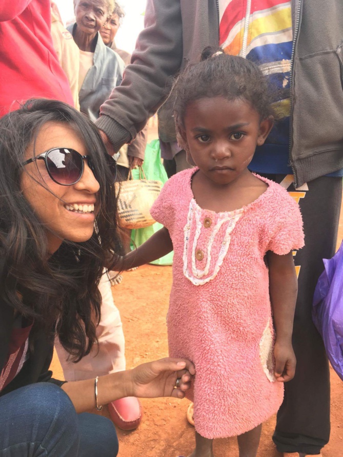 Et avec les enfants malgaches défavorisés Et avec les enfants malgaches défavorisés