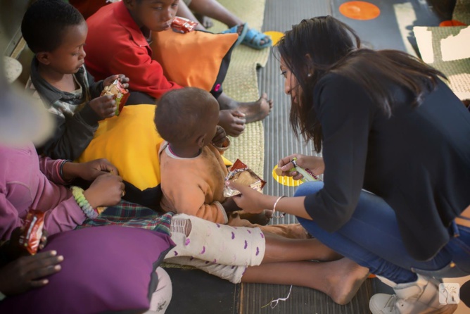 Zara Jinah: “J’aime beaucoup le contact humain…” Zara Jinah: “J’aime beaucoup le contact humain…”