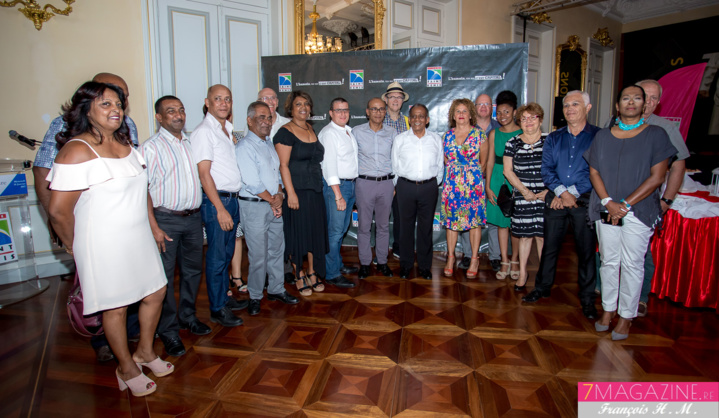 Le maire Gilbert Annette et les élus présents