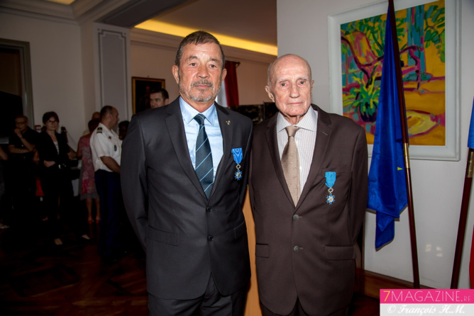 Les heureux récipiendaires Les heureux récipiendaires