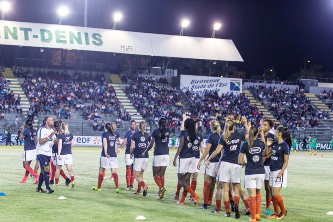 Les Bleues battent les Sud-Africaines 2 buts à 0 Les Bleues battent les Sud-Africaines 2 buts à 0