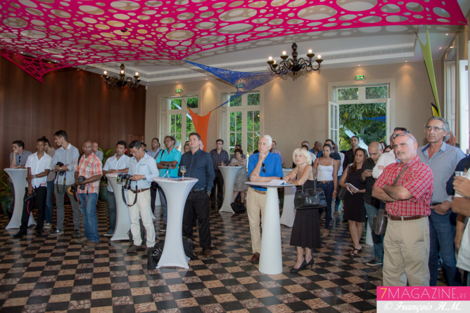 Face à la presse locale... Face à la presse locale...