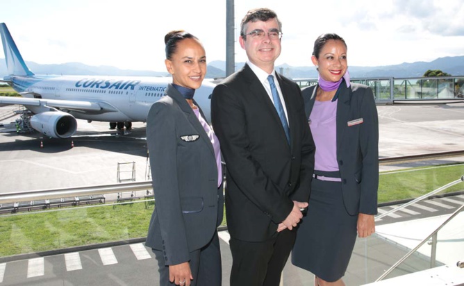 Antoine Huet avec le personnel Corsair Antoine Huet avec le personnel Corsair