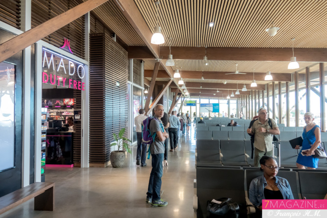 L'aérogare de Mayotte est aujourd'hui très moderne L'aérogare de Mayotte est aujourd'hui très moderne