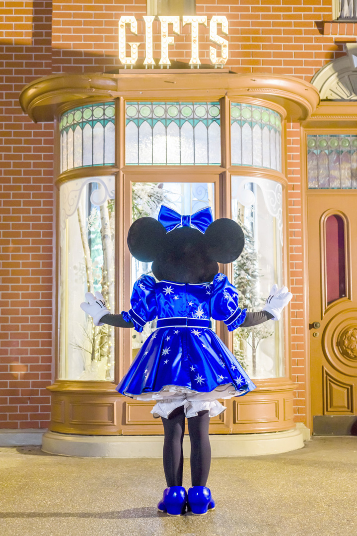 Découvrez les nouveaux looks tendance de Minnie et Mickey! Découvrez les nouveaux looks tendance de Minnie et Mickey!