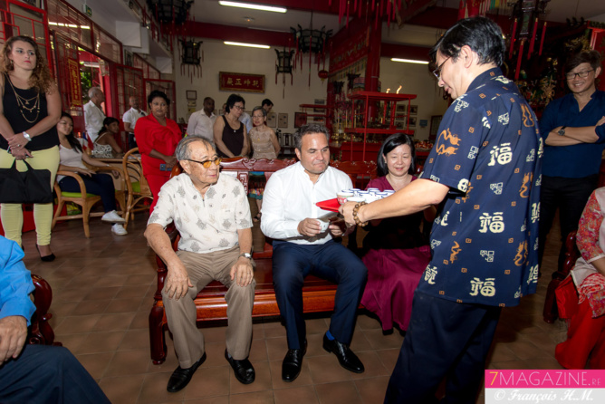 Ericka Bareigts et Didier Robert réunis pour le Nouvel An chinois Ericka Bareigts et Didier Robert réunis pour le Nouvel An chinois