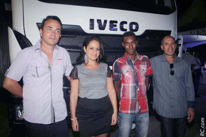 L'équipe Etoile du 974 - agent local Iveco à Saint-Pierre L'équipe Etoile du 974 - agent local Iveco à Saint-Pierre