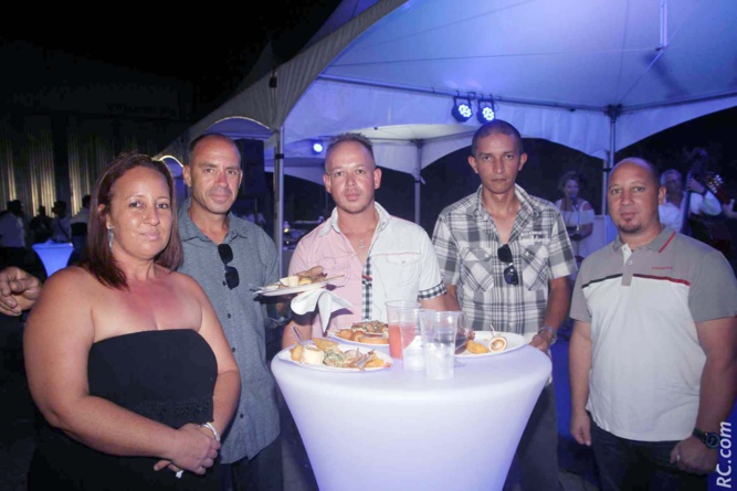 L'équipe Etoile du 974 et des invités L'équipe Etoile du 974 et des invités