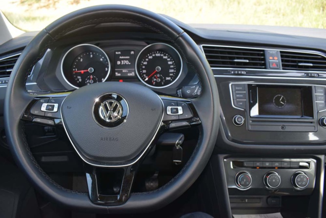 Une planche de bord bien agencée Une planche de bord bien agencée