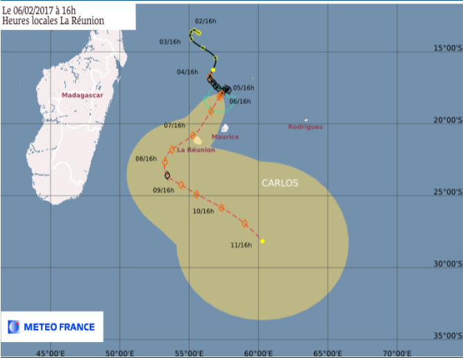 Carlos devrait passer à 15km de la Réunion mardi à 16h...