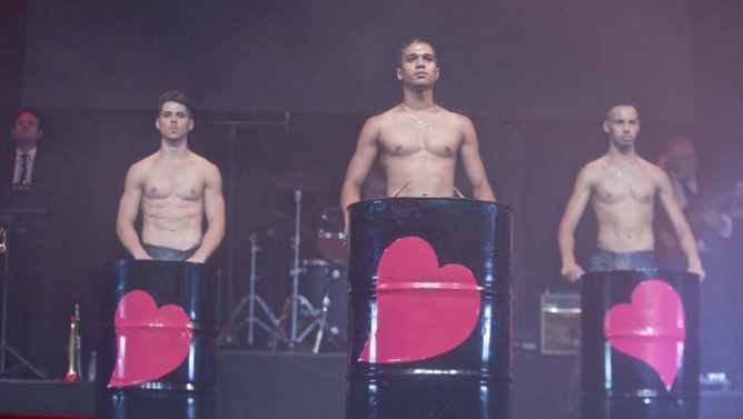 Les z'ACHarnés au Petit Stade de l'Est: moins de monde, autant d'ambiance... Les z'ACHarnés au Petit Stade de l'Est: moins de monde, autant d'ambiance...