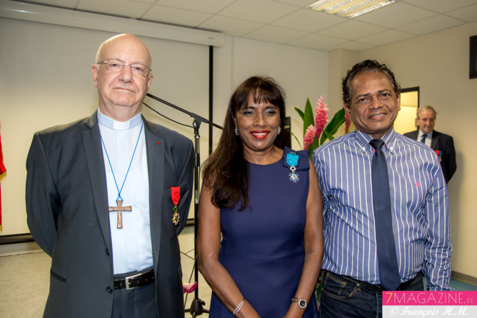 Monseigneur Aubry, Ida Mag Camalon et Philippe M'Roimana Monseigneur Aubry, Ida Mag Camalon et Philippe M'Roimana