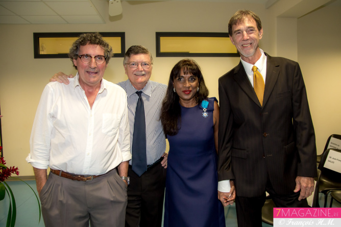 Ida Camalon avec Pierre Delacroix, Alain Huez, et Jean Claude Carraguel, professeurs à l UCO-R Ida Camalon avec Pierre Delacroix, Alain Huez, et Jean Claude Carraguel, professeurs à l UCO-R