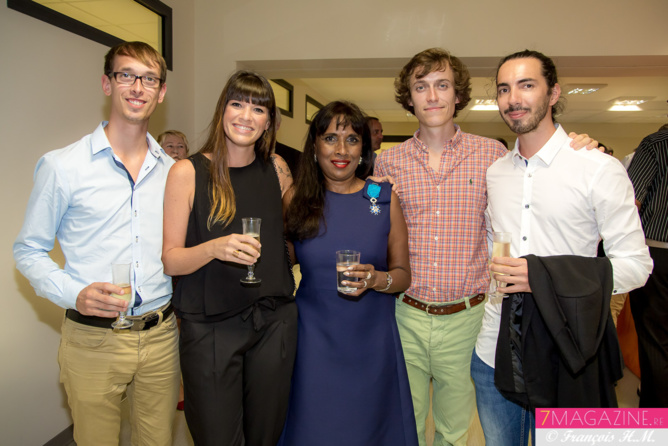 Ida Camalon avec Julia, Germain, Eliot et Sébastien, médecins Ida Camalon avec Julia, Germain, Eliot et Sébastien, médecins