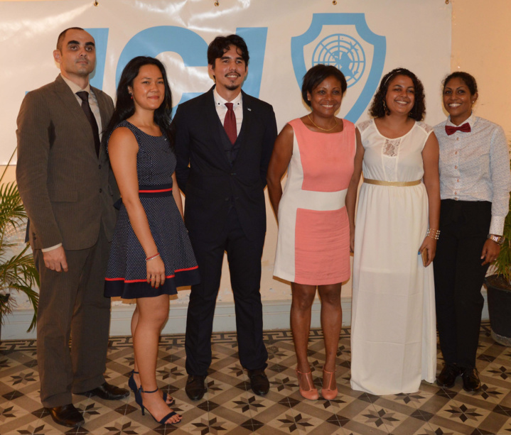 Les membres du bureau avec Monique Orphé Les membres du bureau avec Monique Orphé