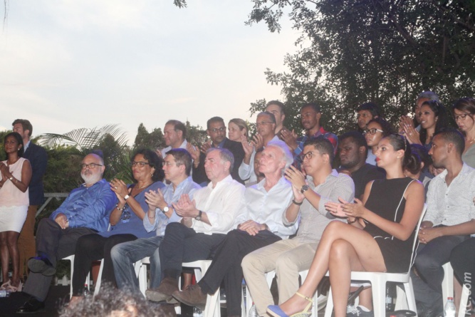 Les ténors de la droite et des responsables d'association à la tribune officielle