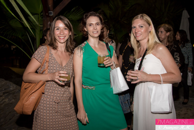 Lauranne, Maud, et Virginie de la Pharmacie des Alizés Lauranne, Maud, et Virginie de la Pharmacie des Alizés