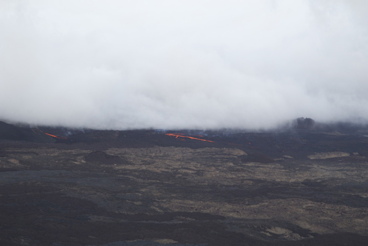 Les images du volcan de ce lundi