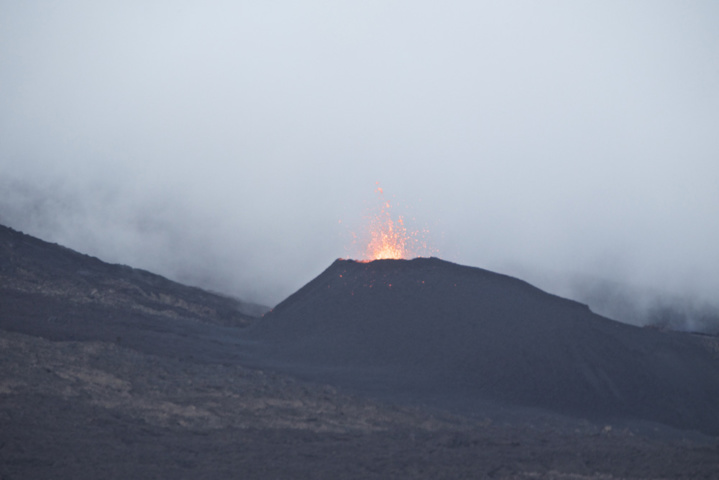 Les images du volcan de ce lundi