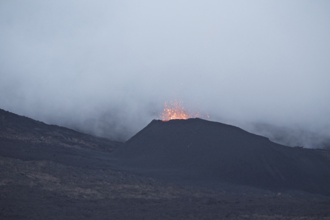 Les images du volcan de ce lundi