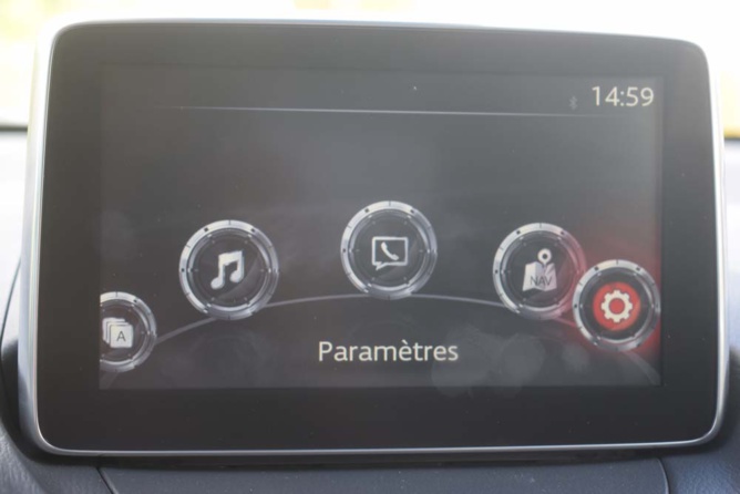 L'écran tactile uniquement sur la version Sélection L'écran tactile uniquement sur la version Sélection