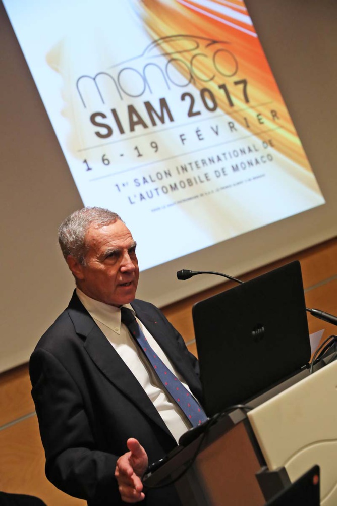 Thierry Hesse, commissaire de ce salon Thierry Hesse, commissaire de ce salon