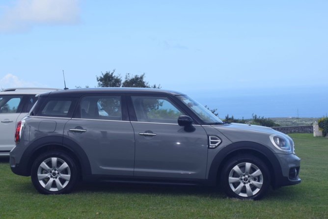 Une auto chic et familiale Une auto chic et familiale