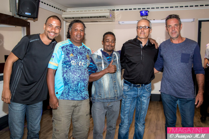 Football: le FC Moufia bouge...