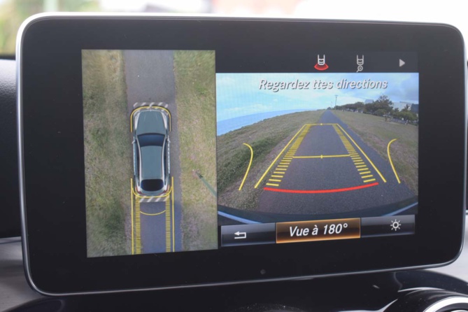 Caméra de recul évidemment... Caméra de recul évidemment...