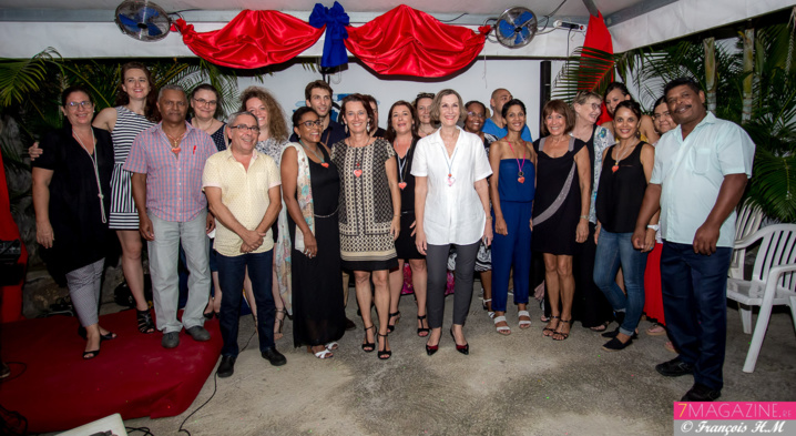 L'équipe RIVE, administrateurs, employés et bénévoles L'équipe RIVE, administrateurs, employés et bénévoles