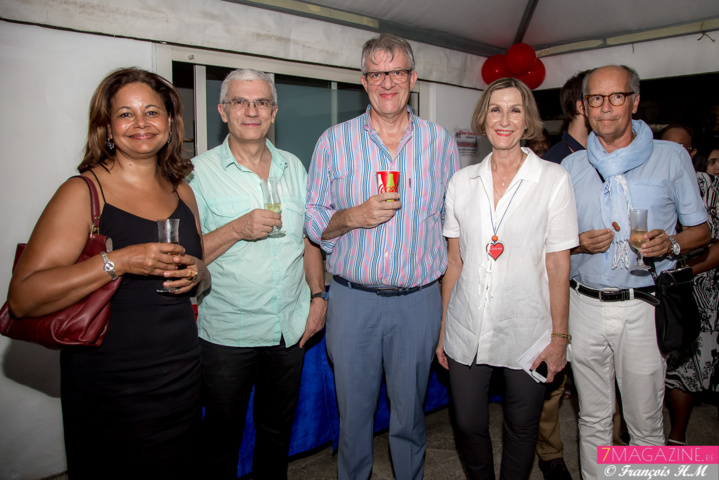Catherine Gaud avec Claudine et Philippe Lorin et des invités Catherine Gaud avec Claudine et Philippe Lorin et des invités
