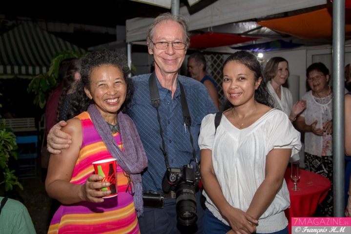 Alice et Joël Pélerin, et Mahefa Randdrianaivo, coordonnatrice de la Case à lire de l'AMAFAR Alice et Joël Pélerin, et Mahefa Randdrianaivo, coordonnatrice de la Case à lire de l'AMAFAR