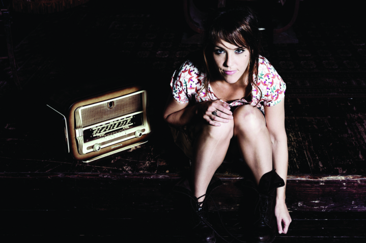 Jolie et talentueuse, Zaz est en concert à Saint-Pierre dimanche 12 mars Jolie et talentueuse, Zaz est en concert à Saint-Pierre dimanche 12 mars