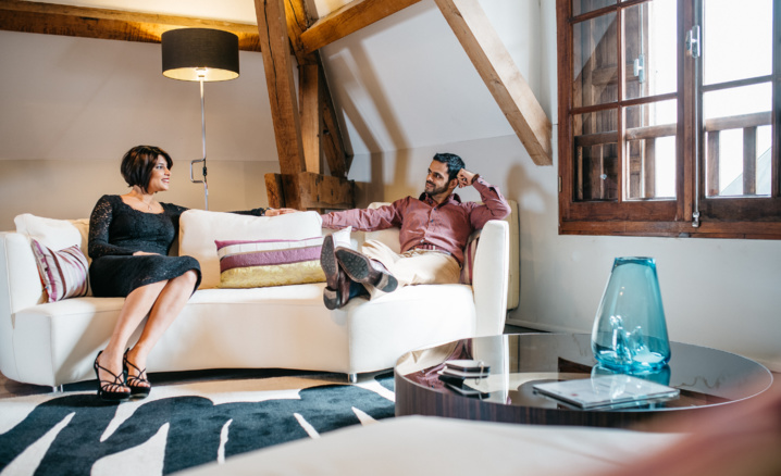 Bilkiss et Ridwane Ingar dans leur magasin... Bilkiss et Ridwane Ingar dans leur magasin...