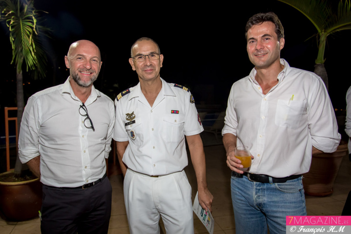 Dominique Roussel, Colonel Fayet, et un invité Dominique Roussel, Colonel Fayet, et un invité
