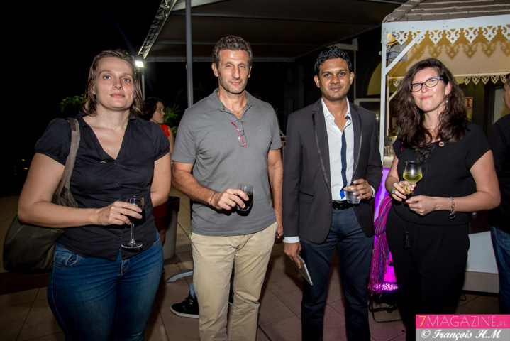 Des invités de la soirée Des invités de la soirée