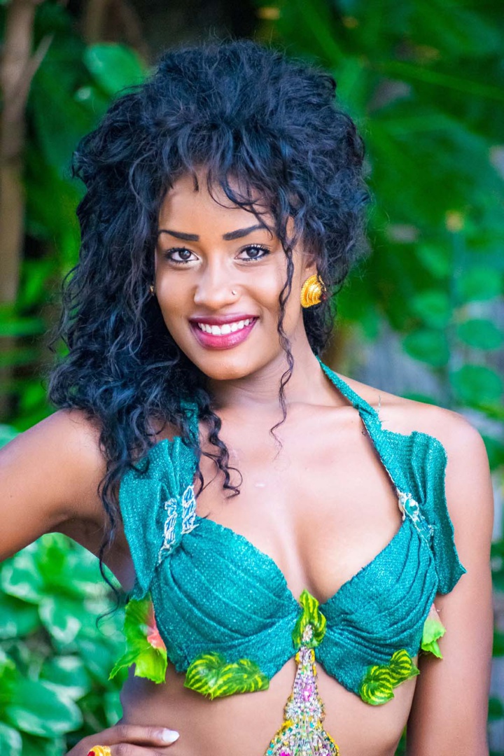 N°11 - Aiysha N°11 - Aiysha